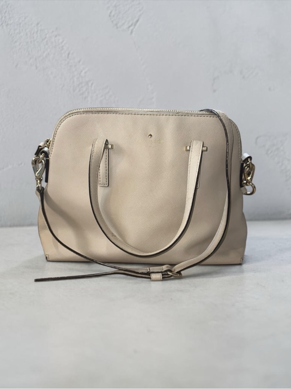Kate Spade New York Cedar Street Maise Satchel Bag Clocktower (Beige)